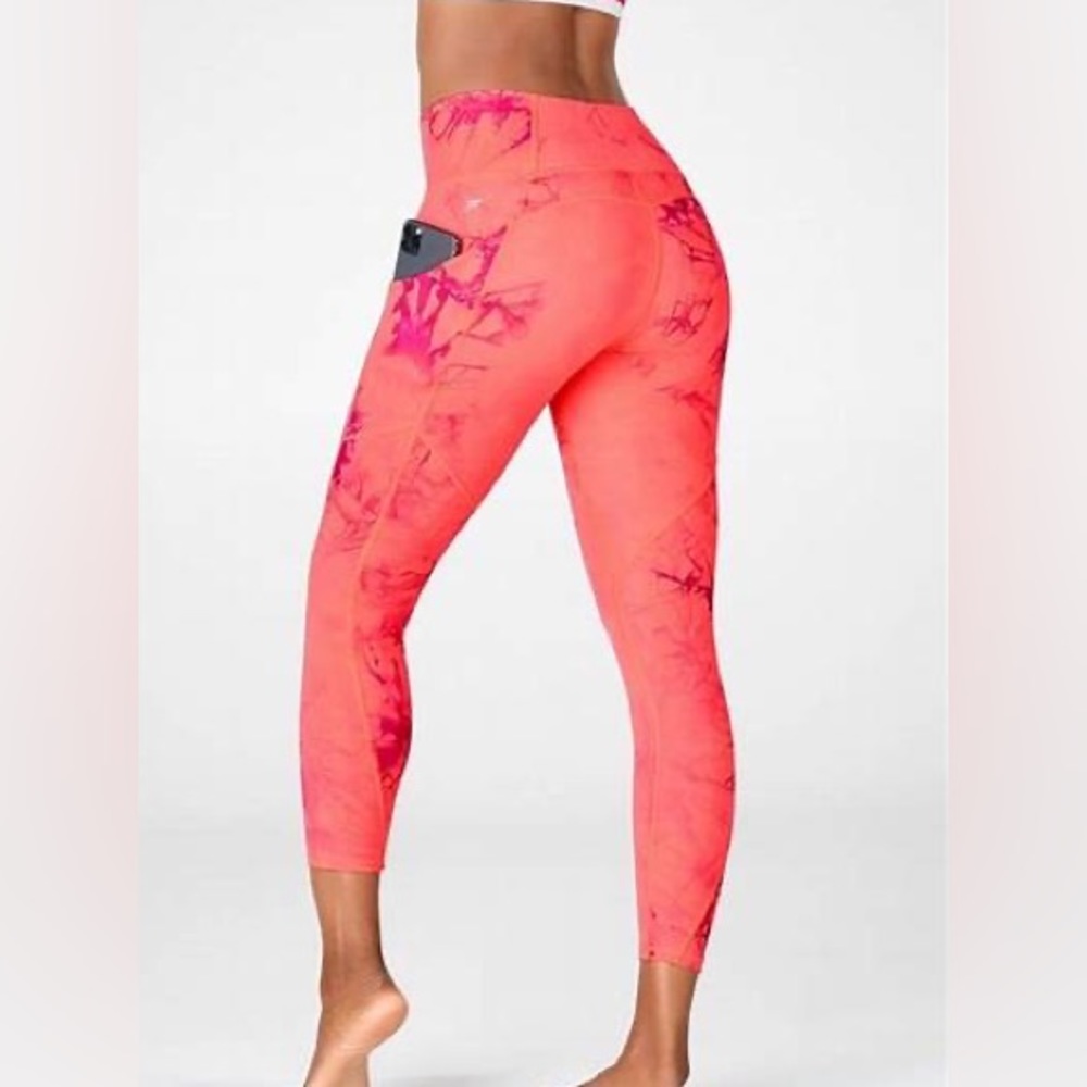 FABLETICS oasis purelux capri leggings size: small BNWT